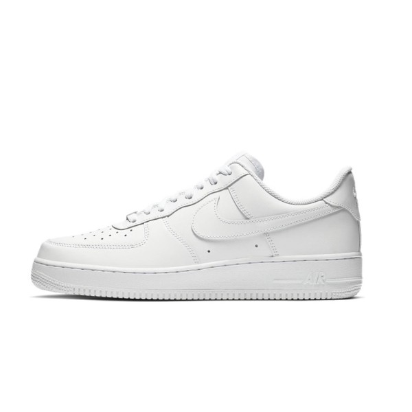 Nike Air Force 1 07 Classic retro style low top sneakers for men